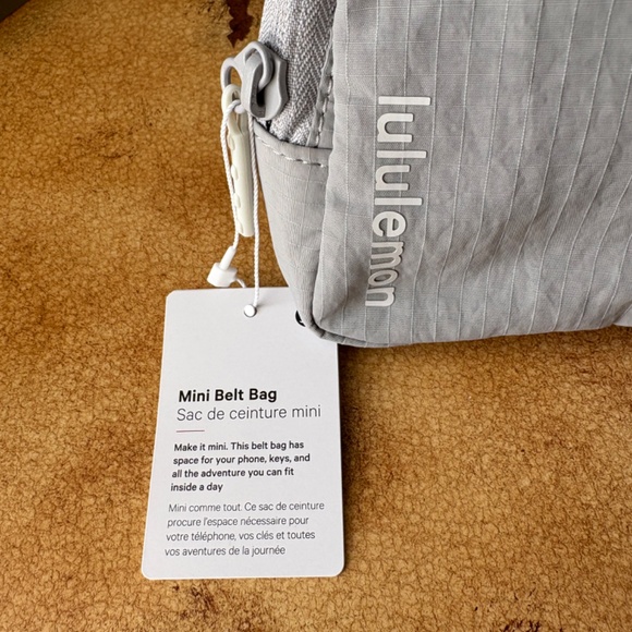 Lululemon Mini Belt Bag - Picture 4 of 8